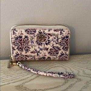 Tory Burch Robinson Floral Wristlet